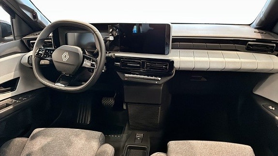 Renault 5 E-Tech 10 of 15
