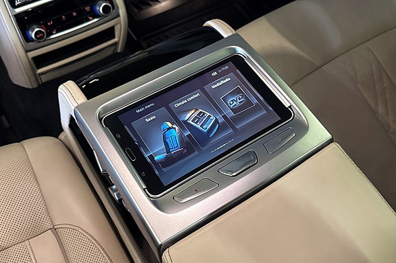 BMW 740d 26 of 29