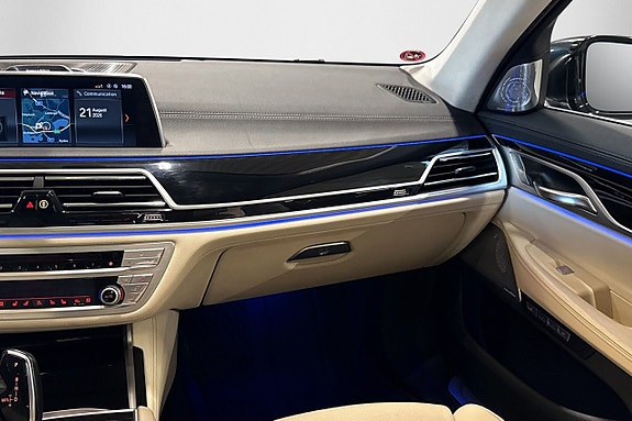BMW 740d 15 of 29