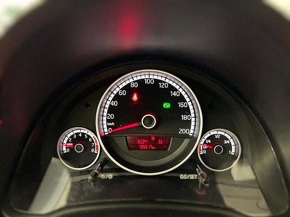 Volkswagen UP! 13 of 21