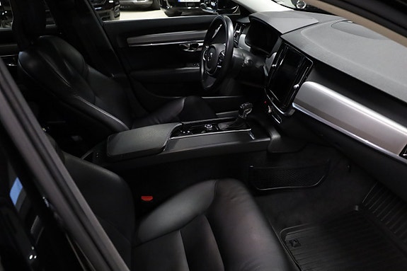 Volvo V90 9 of 13