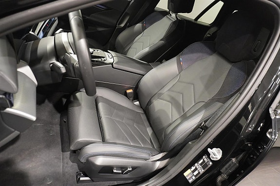 BMW i5 4 of 19