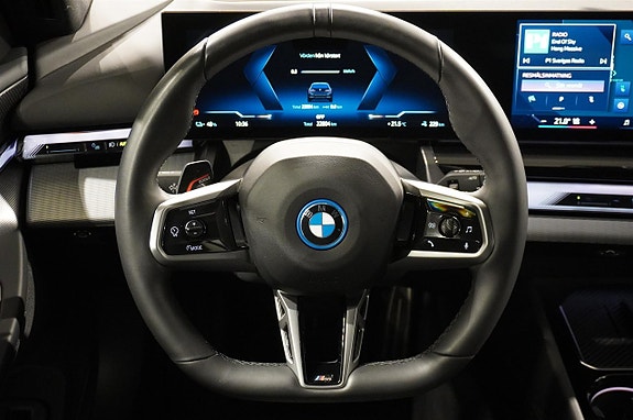 BMW i5 11 of 19
