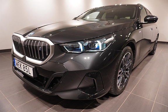 BMW i5 18 of 19