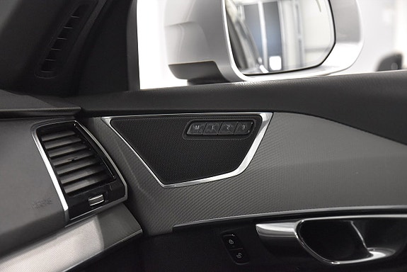 Volvo XC90 17 of 26
