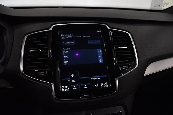 Volvo XC90 23 of 26