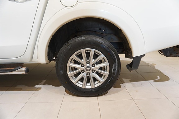 Mitsubishi L200 10 of 21