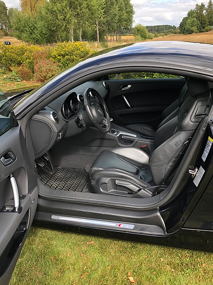 Audi TT 3 of 6