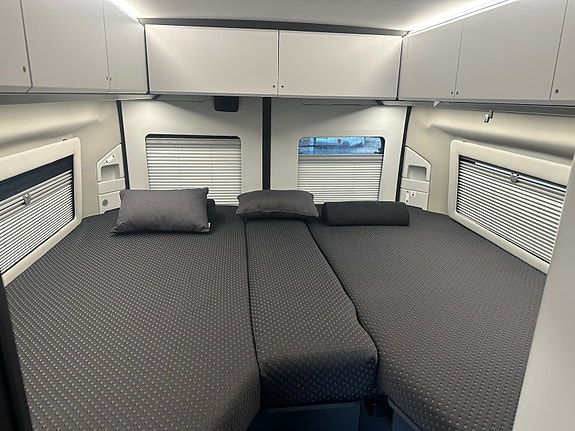 Adria Twin Supreme 640 SLB 7 of 14