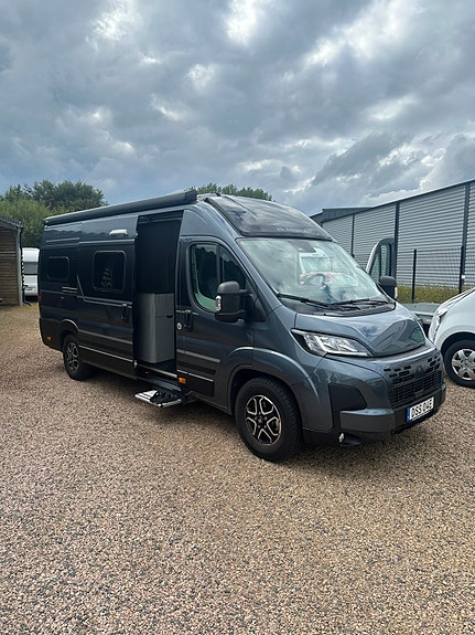 Adria Twin Supreme 640 SLB 2 of 14