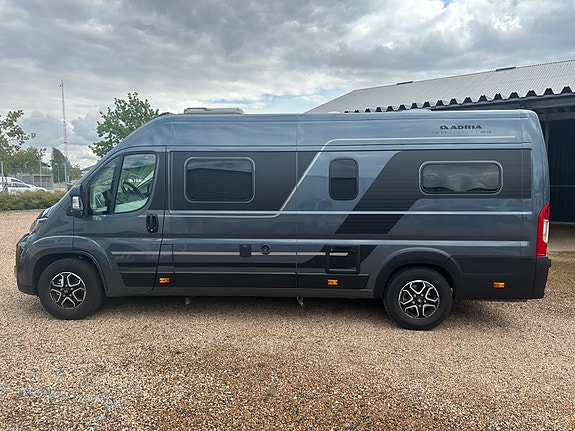 Adria Twin Supreme 640 SLB 5 of 14