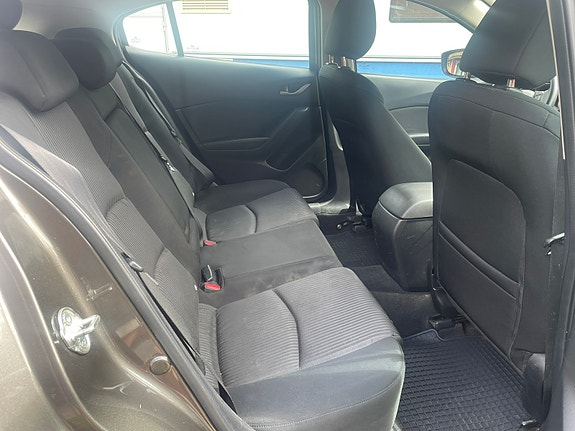Mazda 3 4 of 4