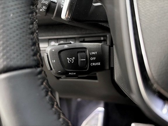 Peugeot 5008 8 of 19