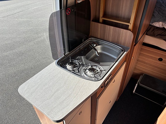 Weinsberg Carabus 601 MQ Campervan Fiat 2.3 MultiJet 4-Bädd Solcell Drag2500kg 16 of 30