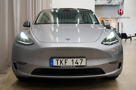Tesla Model Y 6 of 22