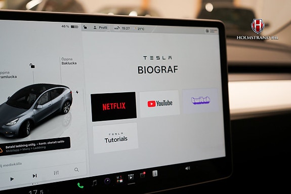 Tesla Model Y 18 of 22