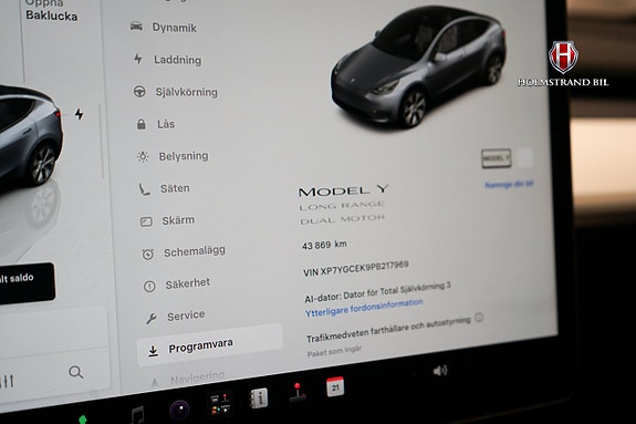 Tesla Model Y 15 of 22