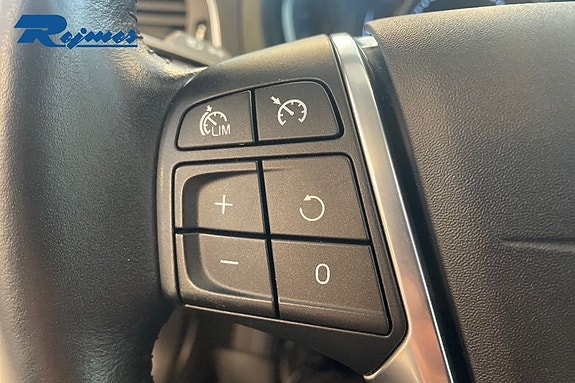 Volvo V40 13 of 20