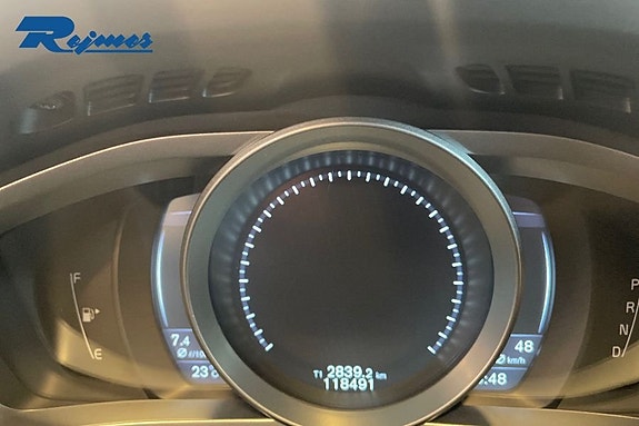 Volvo V40 11 of 20