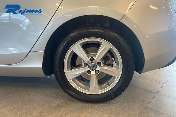 Volvo V40 20 of 20