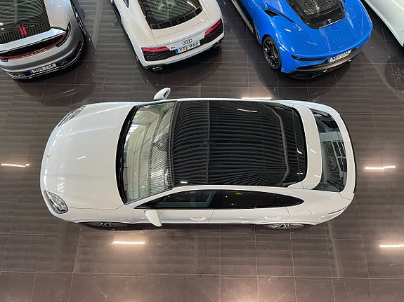 Porsche Cayenne 4 of 21