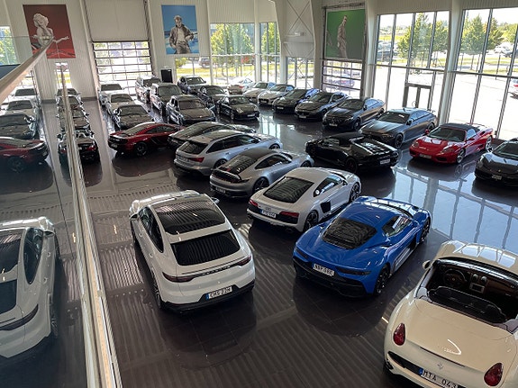 Porsche Cayenne 6 of 21