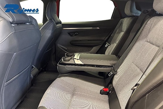 Renault Scenic E-Tech 16 of 23