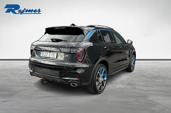Lynk & Co 01 17 of 18