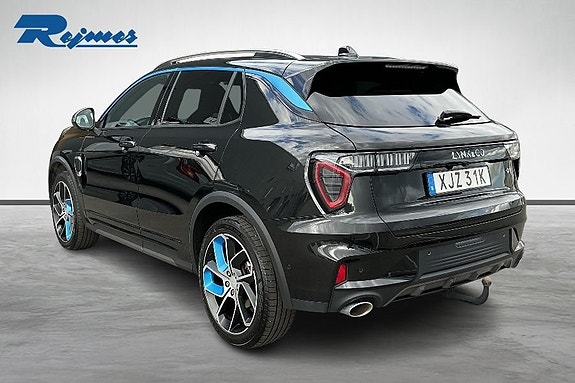 Lynk & Co 01 2 of 18