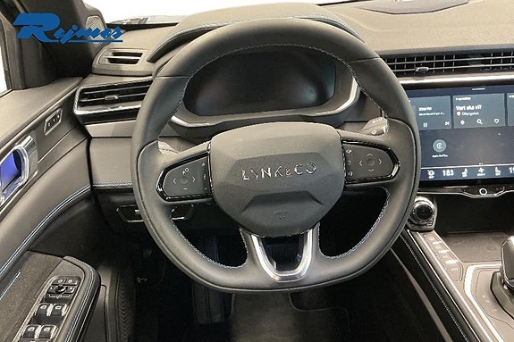 Lynk & Co 01 9 of 18