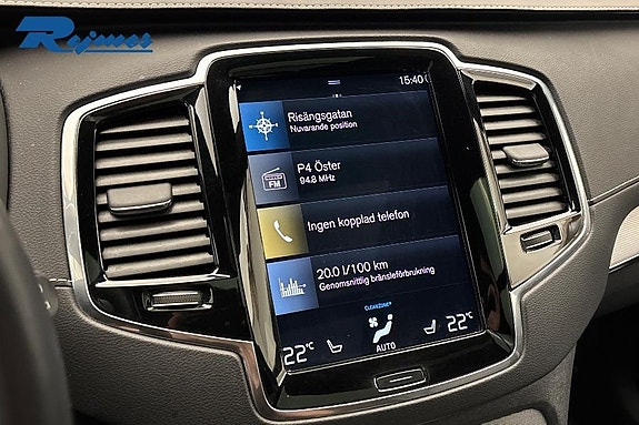 Volvo XC90 13 of 28
