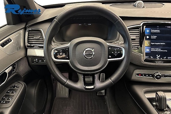 Volvo XC90 11 of 28
