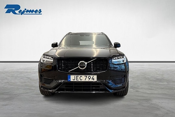 Volvo XC90 4 of 28