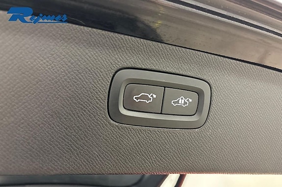Volvo XC90 19 of 28