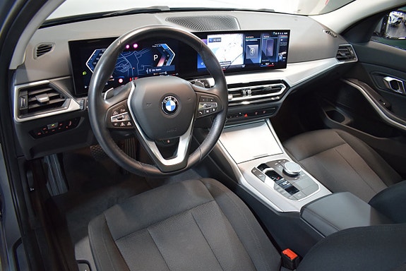 BMW 320d 9 of 24