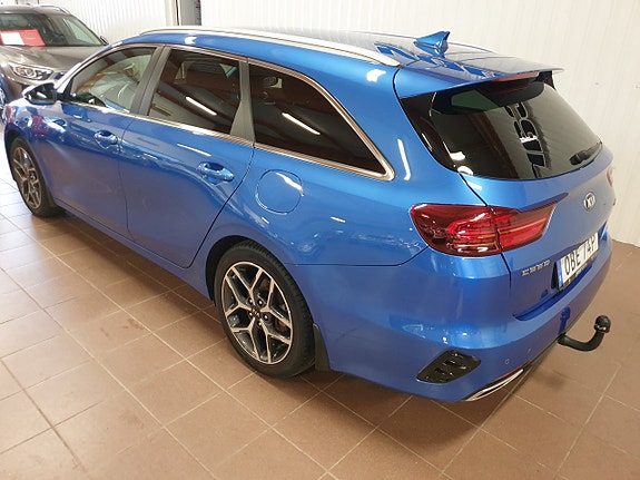 Kia Ceed 2 of 8