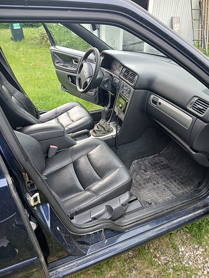 Volvo V70 5 of 6