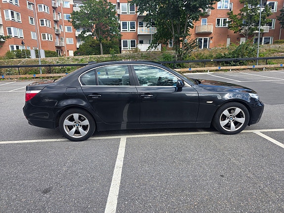 BMW 530i 8 of 11