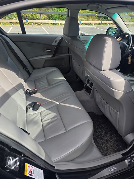 BMW 530i 10 of 11