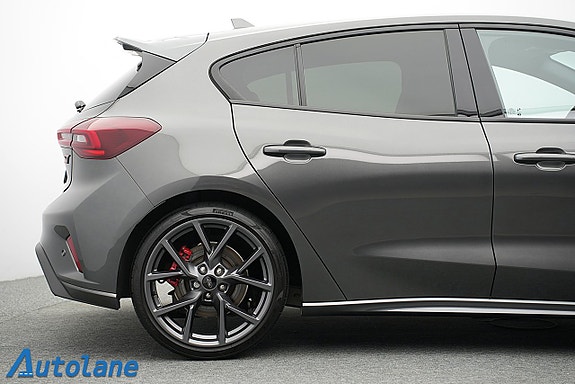 Ford Focus 13 of 29