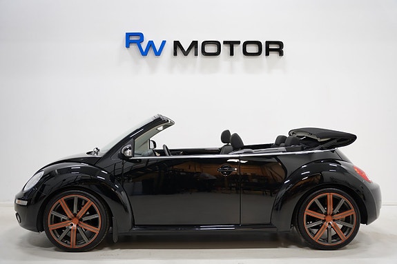 Volkswagen New Beetle 3 of 20