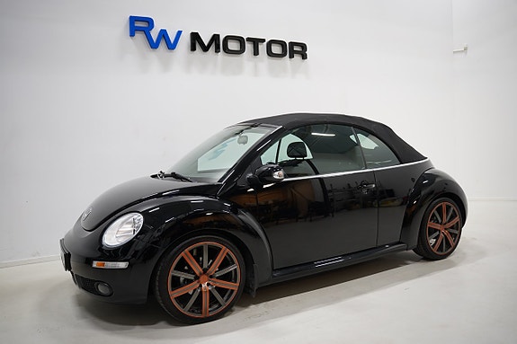 Volkswagen New Beetle 6 of 20