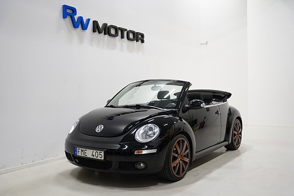 Volkswagen New Beetle 2 of 20
