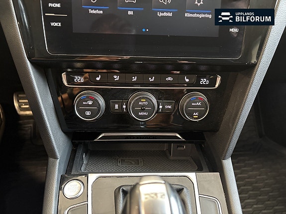 Volkswagen Passat Alltrack 11 of 14