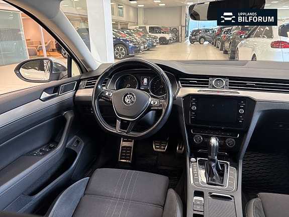 Volkswagen Passat Alltrack 6 of 14