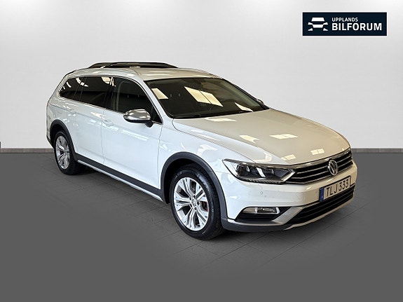 Volkswagen Passat Alltrack 3 of 14