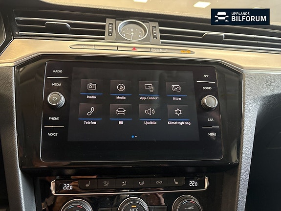 Volkswagen Passat Alltrack 9 of 14