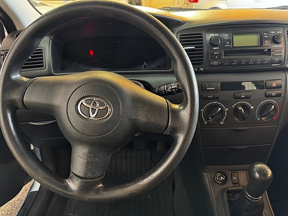 Toyota Corolla 6 of 11