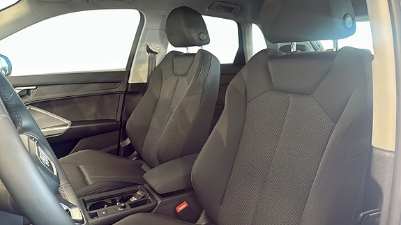Audi Q3 8 of 22