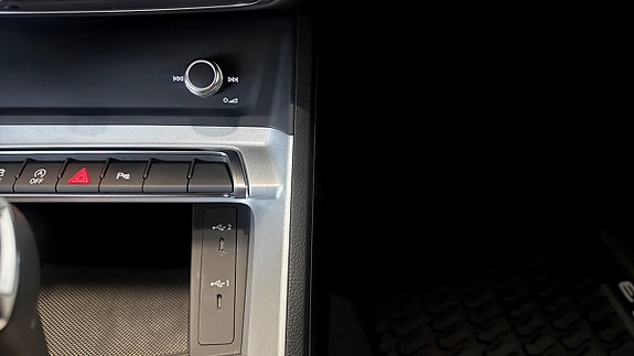 Audi Q3 18 of 22